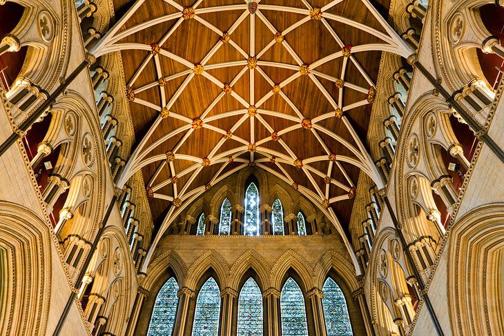 Exploring York Minster: A Visitors Guide