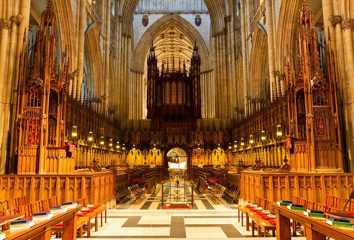 Exploring York Minster: A Visitors Guide