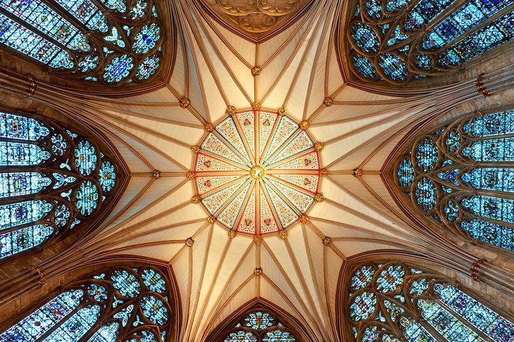 Exploring York Minster: A Visitors Guide