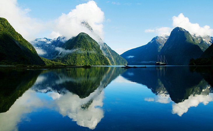 Fiordland National Park: Top Hikes & Things to Do