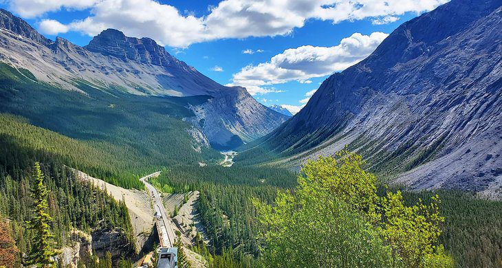 From Banff to Jasper: 4 Best Ways to Get There