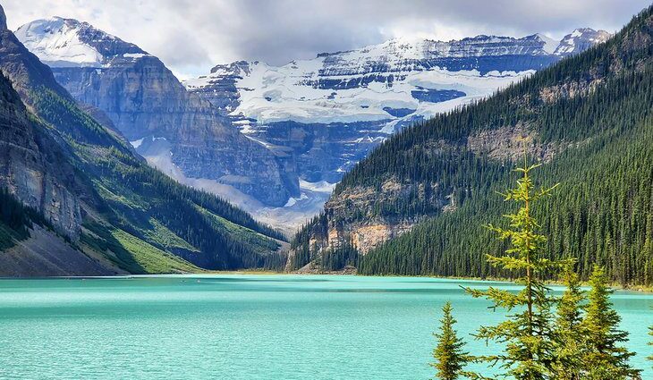 From Banff to Lake Louise: 5 Best Ways to Get There