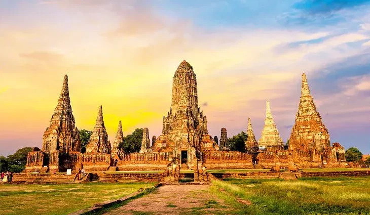 From Bangkok to Ayutthaya: 4 Best Ways to Get There