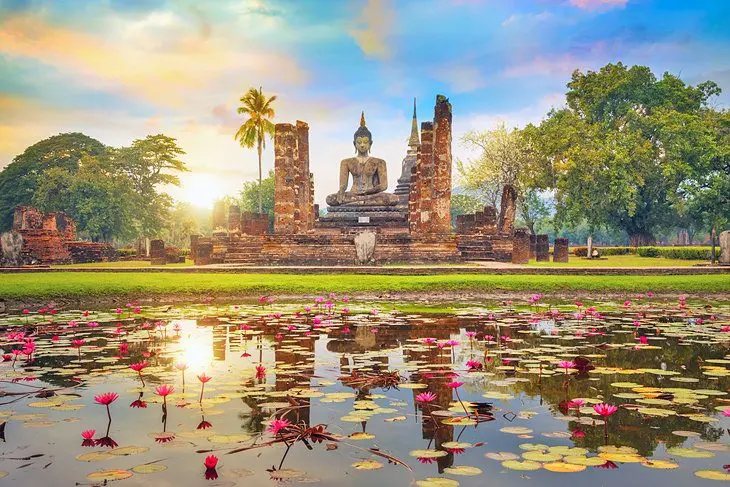 From Bangkok to Ayutthaya: 4 Best Ways to Get There