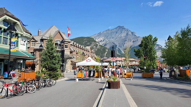 From Calgary to Banff: 5 Best Ways to Get There