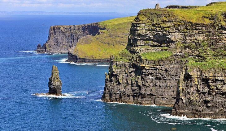 From Dublin to the Cliffs of Moher: 4 Best Ways to Get There