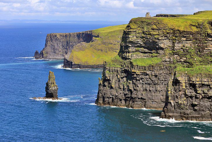 From Dublin to the Cliffs of Moher: 4 Best Ways to Get There