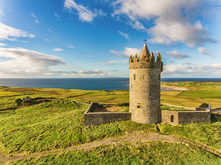 From Dublin to the Cliffs of Moher: 4 Best Ways to Get There