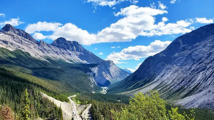 From Lake Louise to Jasper: 4 Best Ways to Get There