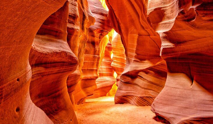 From Las Vegas to Antelope Canyon: 4 Best Ways to Get There