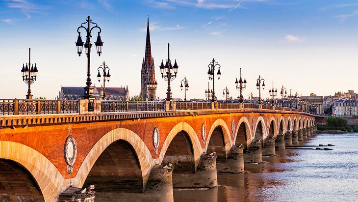 From Paris to Bordeaux: 3 Best Ways to Get There