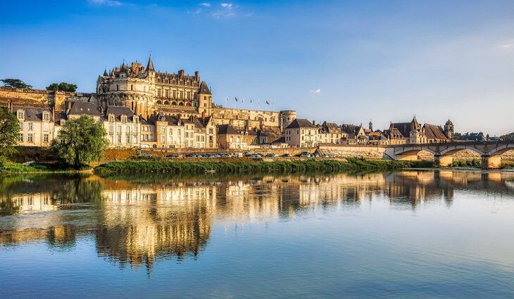 From Paris to the Loire Valley: 4 Best Ways to Get There