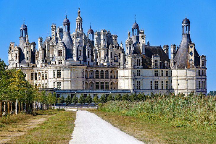 From Paris to the Loire Valley: 4 Best Ways to Get There