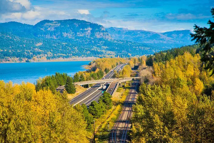 From Portland to Multnomah Falls: 5 Best Ways to Get There