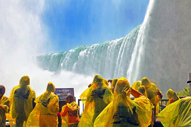 From Toronto to Niagara Falls: 5  Best Ways to Get There