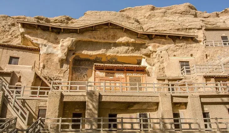 Visiting Dunhuang &#038; Jiayuguan: Mogao Caves, Western End of the Great Wall of China &#038; Camel Trekking