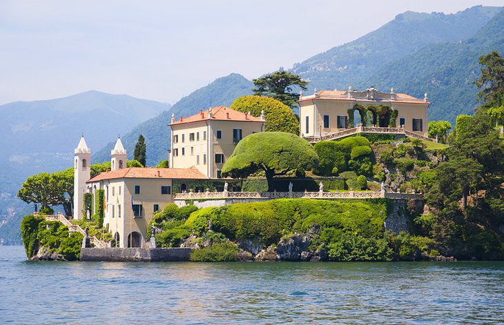 Visiting Lake Como & Como Town: Top Attractions, Hotels & Tours