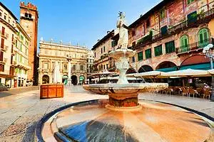 Visiting Lake Como & Como Town: Top Attractions, Hotels & Tours