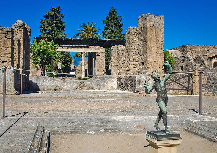 Visiting Pompeii: 13 Top Attractions