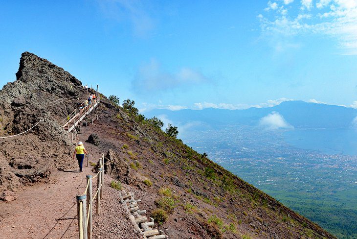 Visiting Pompeii: 13 Top Attractions