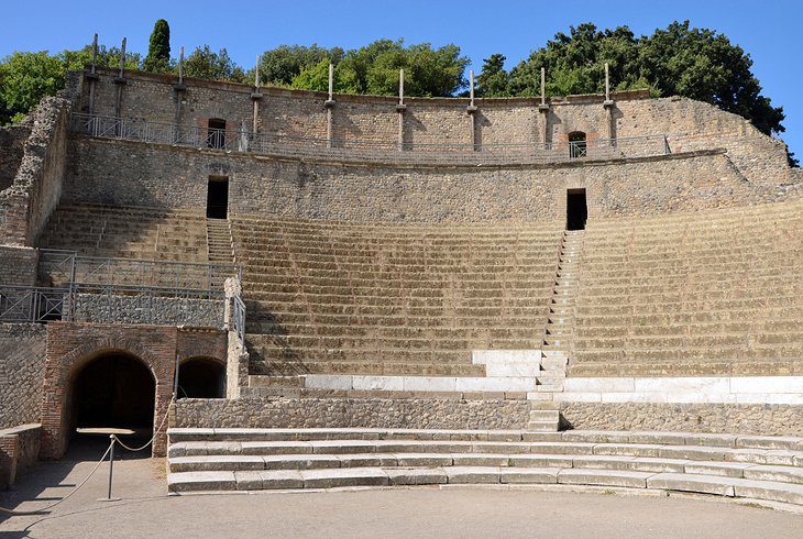 Visiting Pompeii: 13 Top Attractions