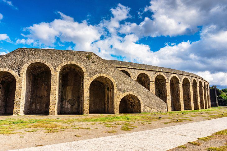 Visiting Pompeii: 13 Top Attractions