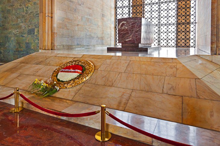 Visiting the Atatürk Mausoleum (Anıtkabir)