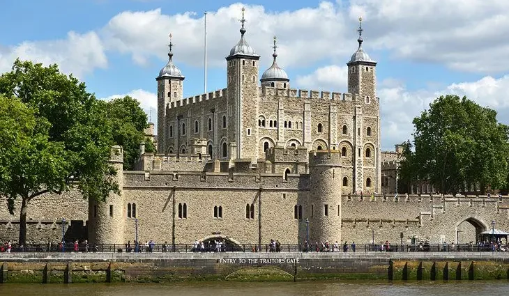 Visiting the Tower of London: 10 Top Attractions