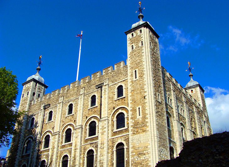 Visiting the Tower of London: 10 Top Attractions