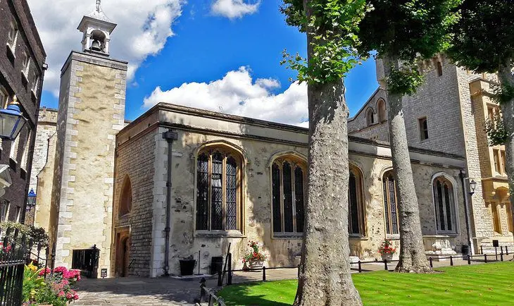 Visiting the Tower of London: 10 Top Attractions